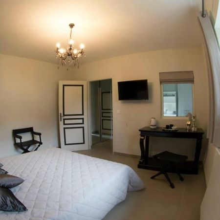 Le Parc De Crecy Bed and Breakfast Buitenkant foto